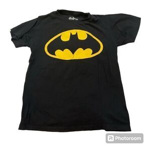 🌼🌼Batman kids shirt Preloved Medium🌼🌼